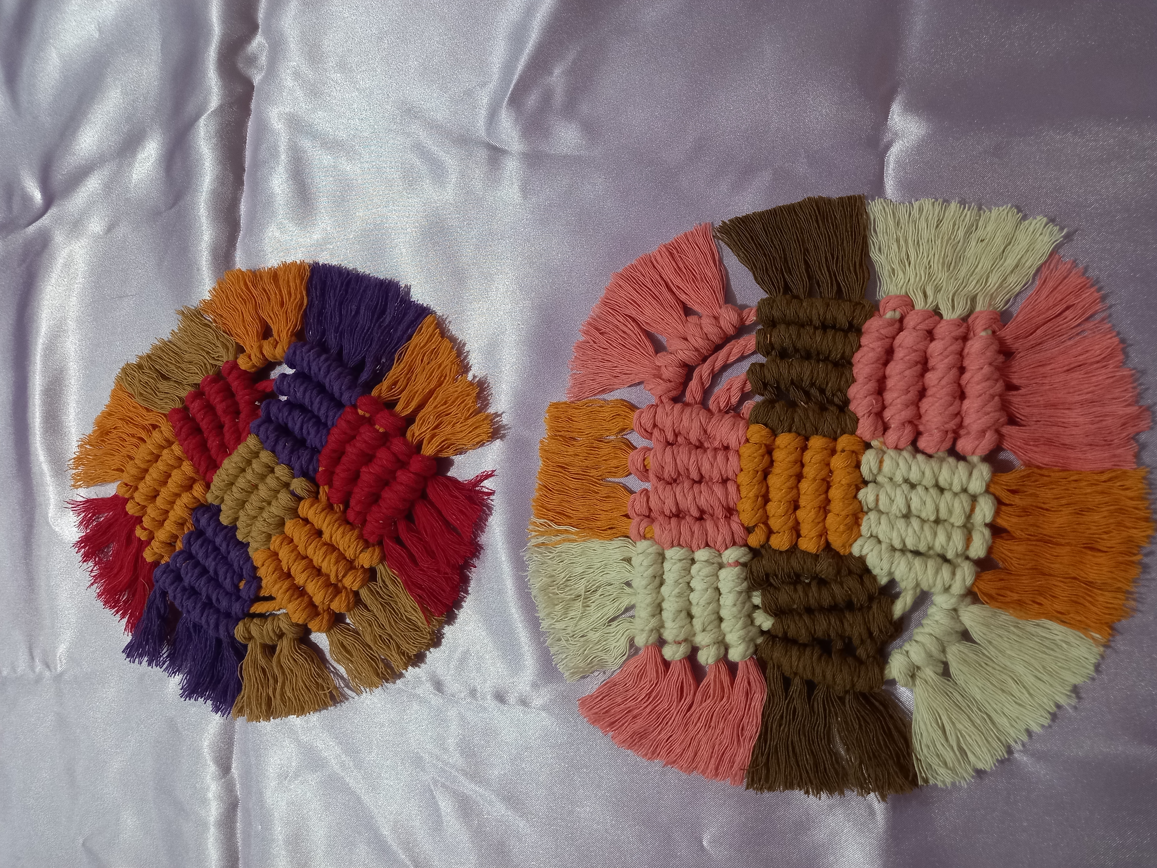 زیر لیوانی مکرومه  گرد نخ پنبه کتان